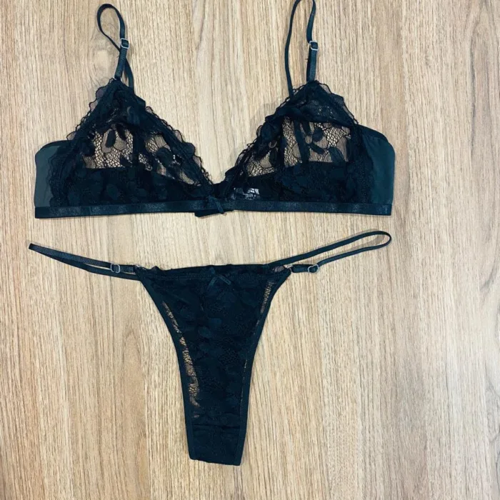 CONJUNTO SIN ARCO CON ENCAJE